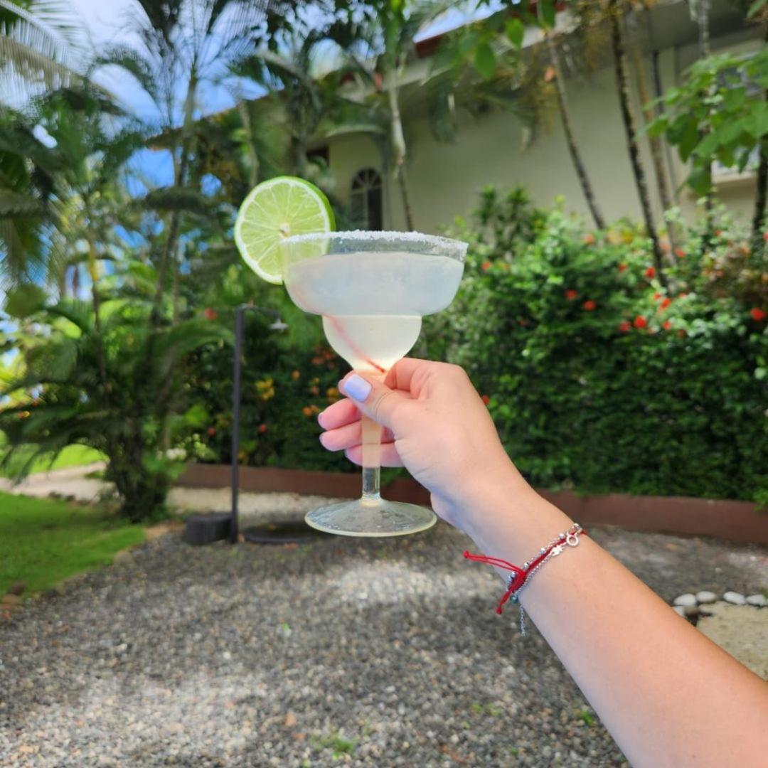 Hotel Cocomar Parrita Eksteriør billede